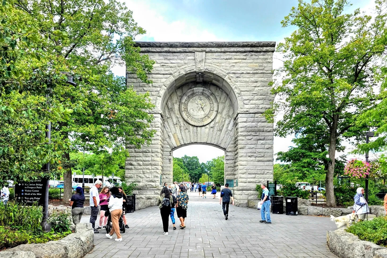 Niagara Falls USA: Guided Tour & Optional Maid of the Mist 2