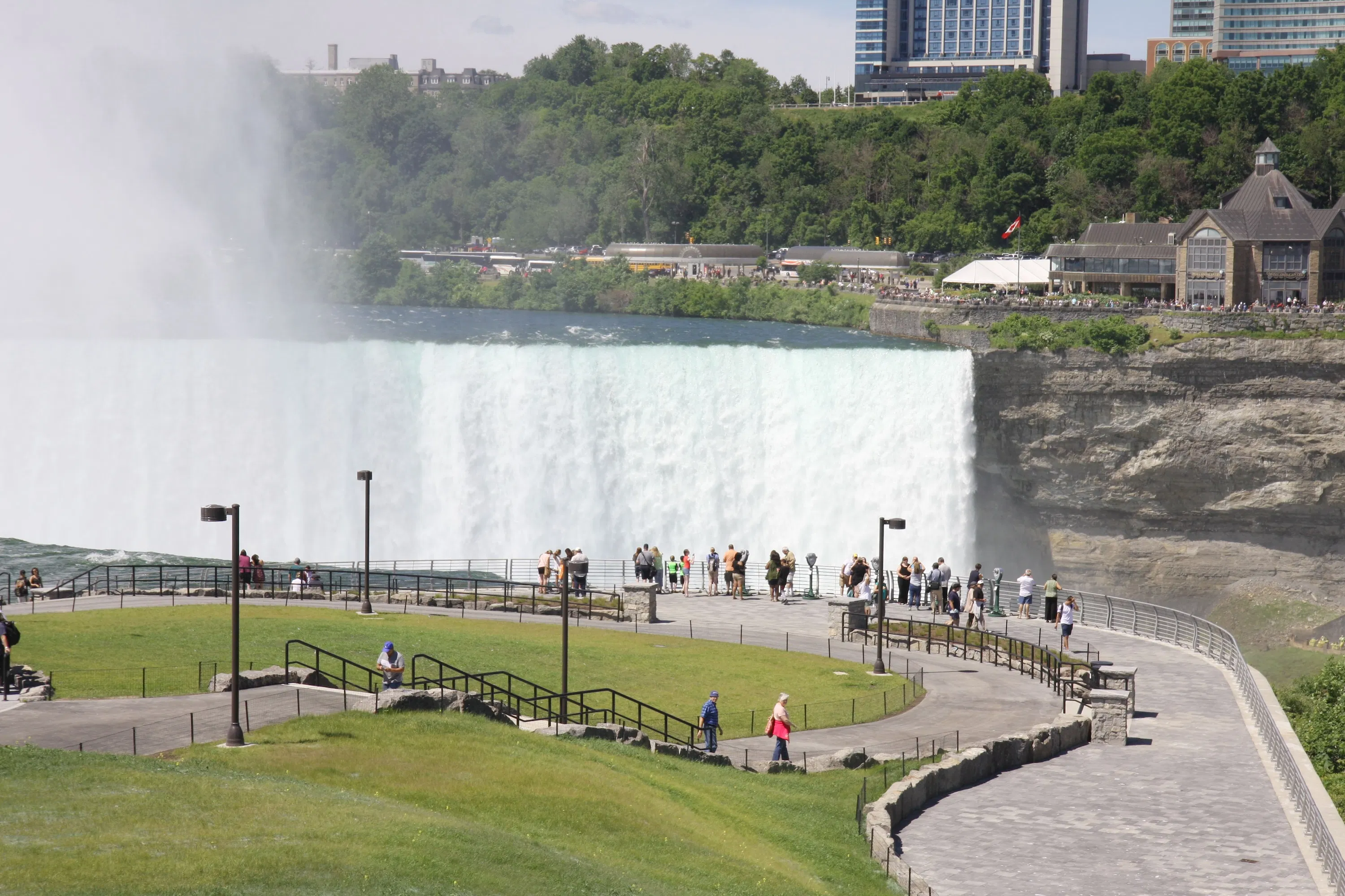 Private Transfer: Buffalo Niagara Airport (BUF) ↔ Niagara Falls