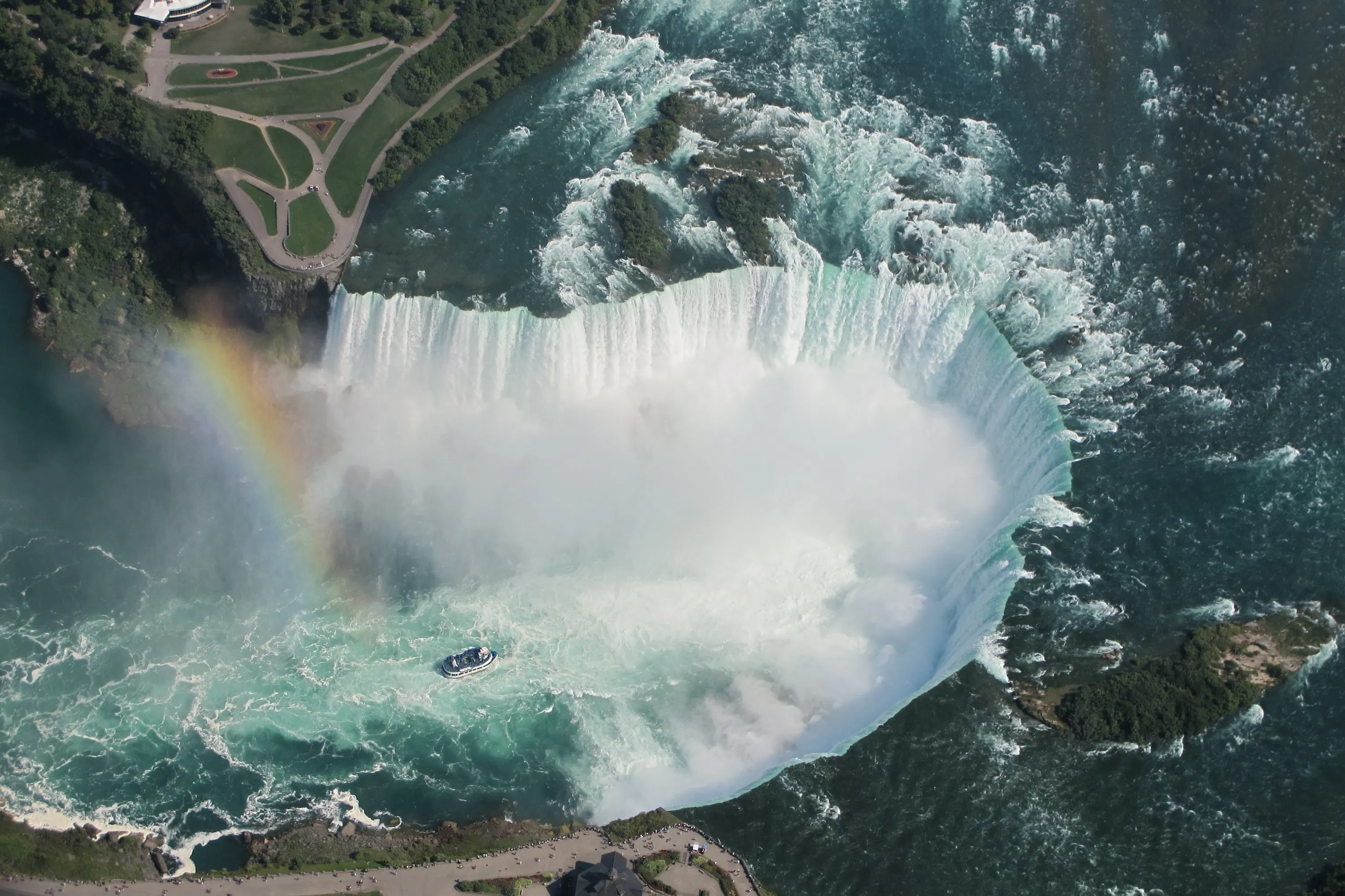 Niagara Falls Night Illumination Tour with Maid of the Mist 2