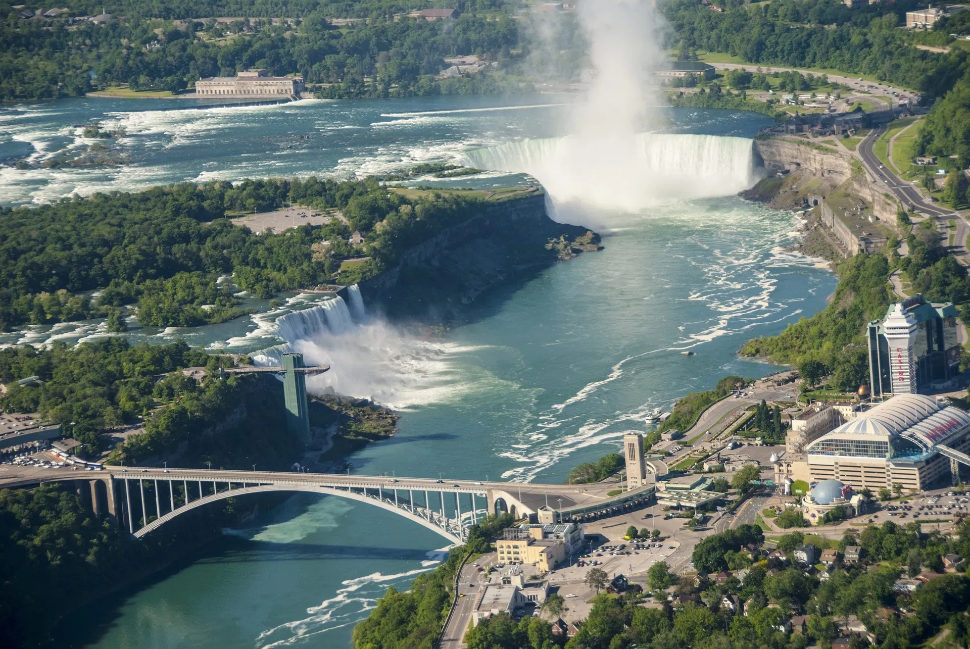 Shared Transfer: Buffalo Niagara Airport (BUF) ↔ Niagara Falls