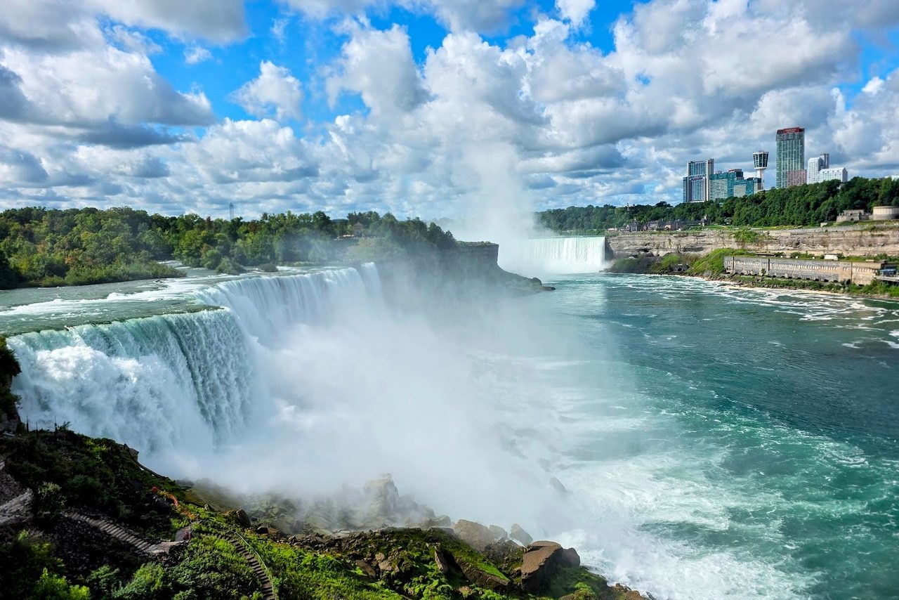 Niagara Falls USA: Guided Tour & Optional Maid of the Mist