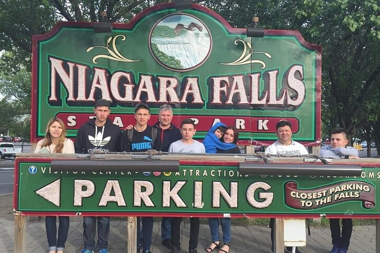 Niagara Falls Overnight Sightseeing Tour with Hotel, Hard Rock, Maid of the Mist 2