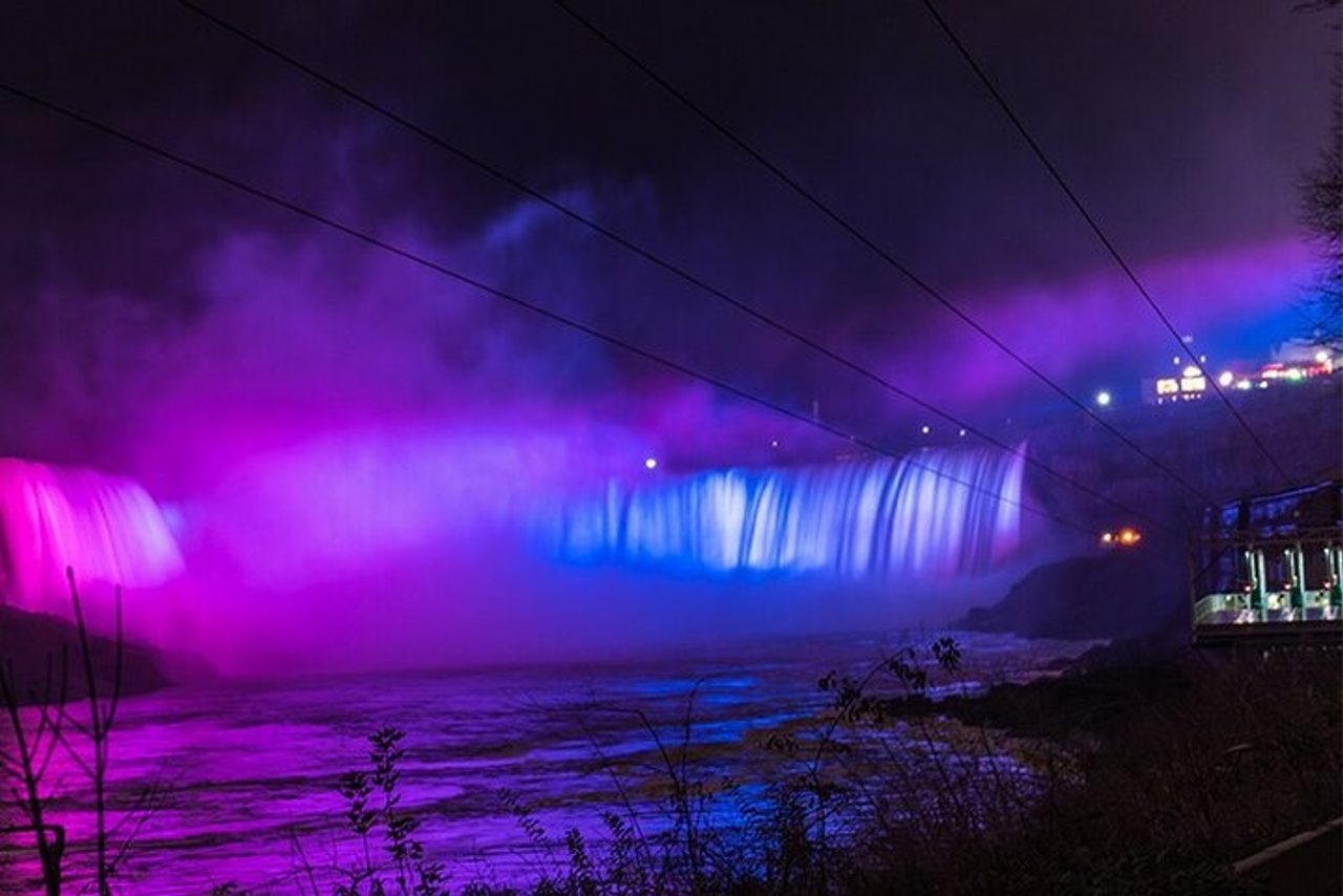 Niagara Falls Overnight Sightseeing Tour with Hotel, Hard Rock, Maid of the Mist 3