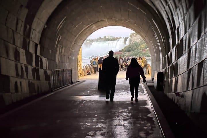 Niagara Falls: Tunnel Beneath the Falls & Guided Orientation